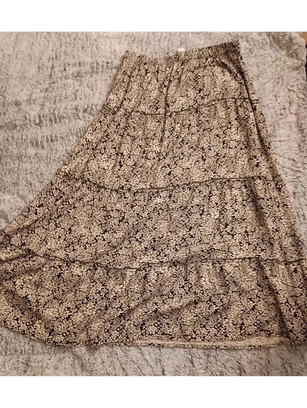 Women's Maxi Skirt Bundle  A-Line Rayon Skirt, Tiered, Animal Print  Size L - Picture 5 of 6